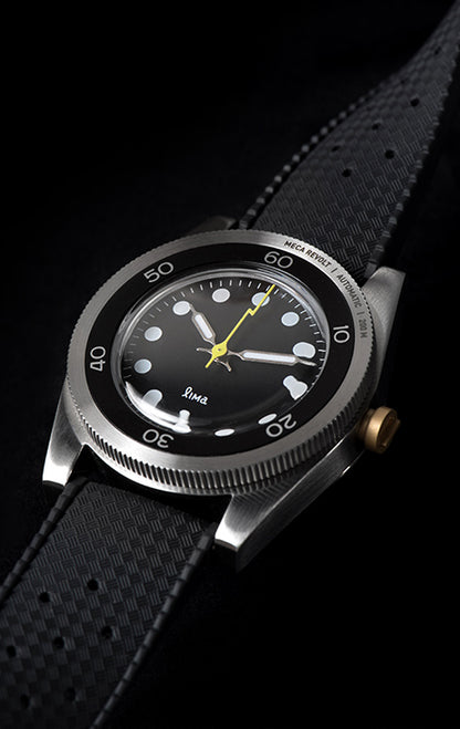 MECA REVOLT BLACK - GOLD BEZEL