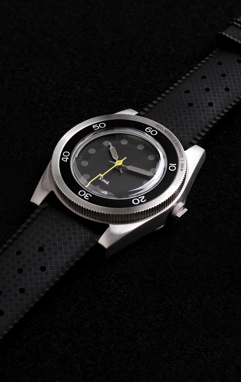 MECA REVOLT GHOST EDITION