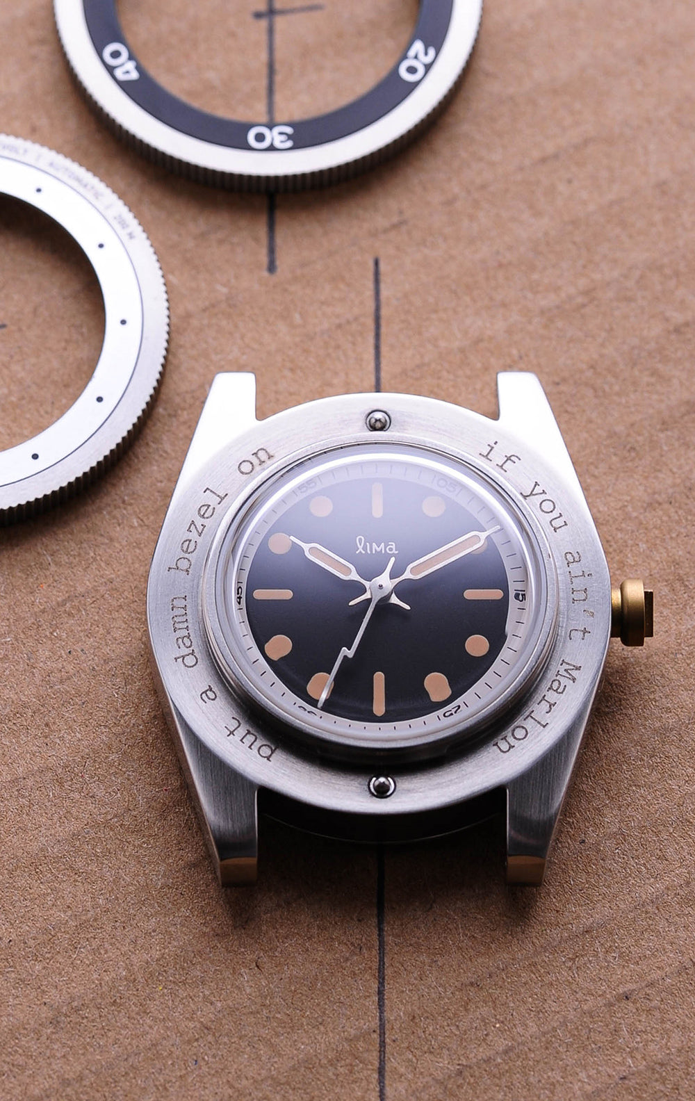 MECA REVOLT X seconde/seconde/